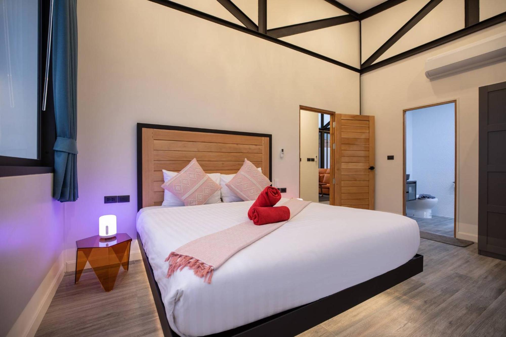 Trendy & New 19M Oxygen Pool Villa Sunset Garden 10 In Rawai Ban Saiyuan Exterior photo