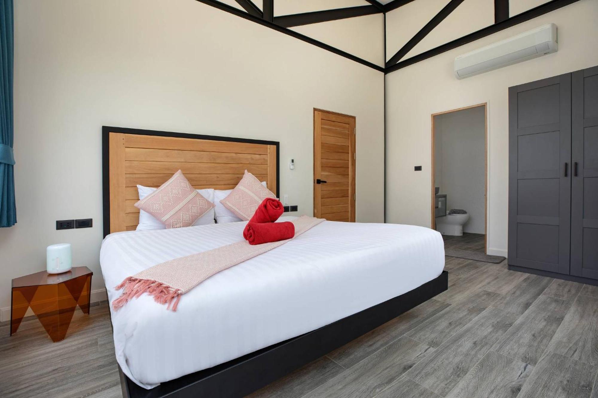 Trendy & New 19M Oxygen Pool Villa Sunset Garden 10 In Rawai Ban Saiyuan Exterior photo