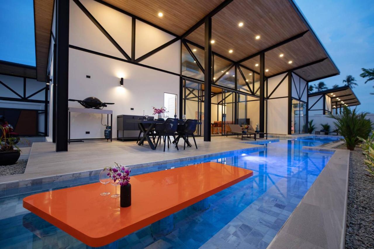 Trendy & New 19M Oxygen Pool Villa Sunset Garden 10 In Rawai Ban Saiyuan Exterior photo
